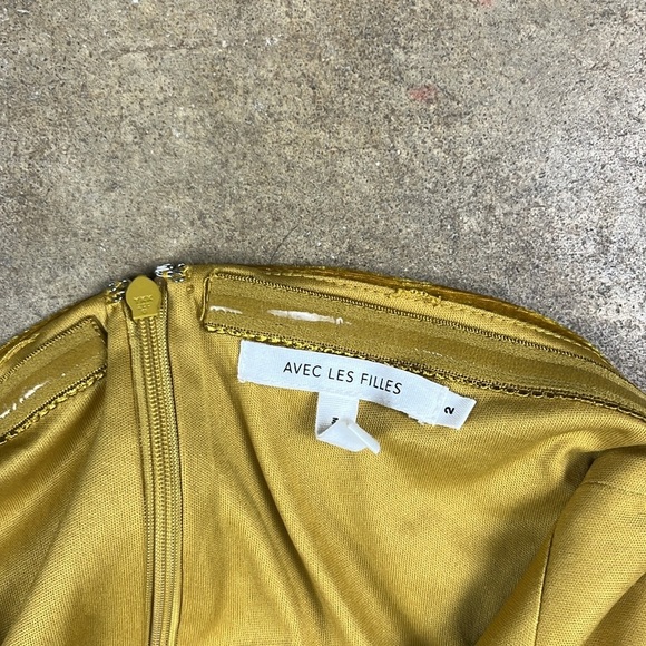Avec Les Filles Gold Velvet halter long dress
Size: 2 - Picture 5 of 6